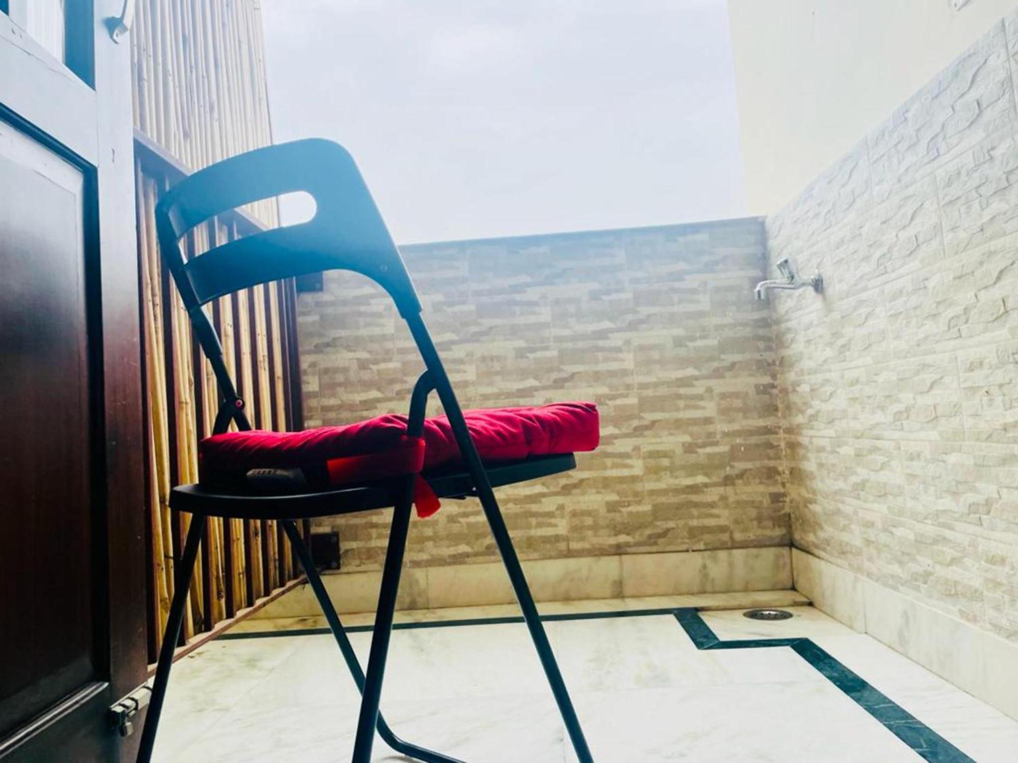 Bluo Studio5 Golf Course Road - Gym, Terrace Garden Gurgaon Exterior foto